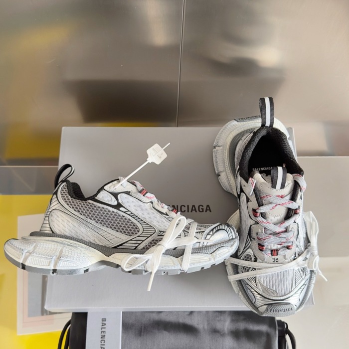 WOMEN SIZE 35-39 Men SIZE 39-45 B*alenciaga Sneaker  Top quality 1:1
