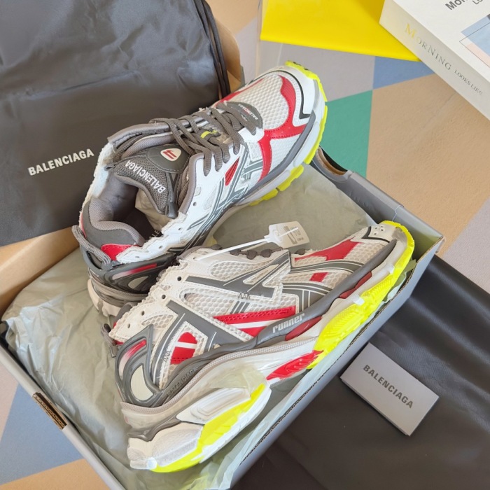 WOMEN SIZE 35-39 Men SIZE 39-45 B*alenciaga Sneaker  Top quality 1:1