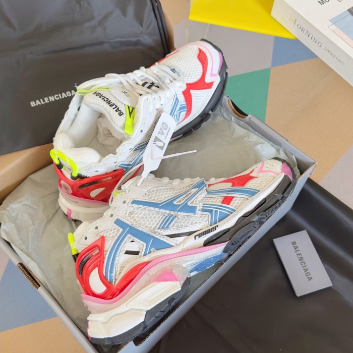 WOMEN SIZE 35-39 Men SIZE 39-45 B*alenciaga Sneaker  Top quality 1:1