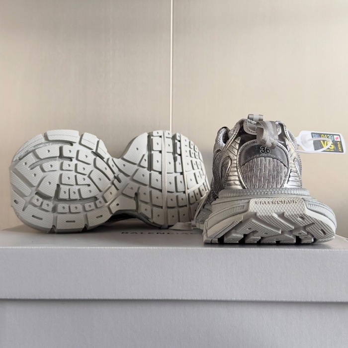 WOMEN SIZE 35-39 Men SIZE 39-45 B*alenciaga Sneaker  Top quality 1:1