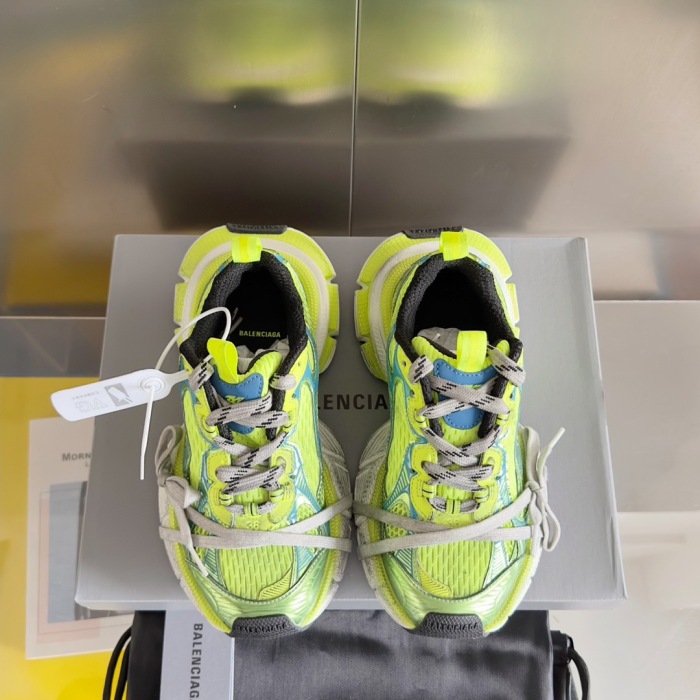 WOMEN SIZE 35-39 Men SIZE 39-45 B*alenciaga Sneaker  Top quality 1:1