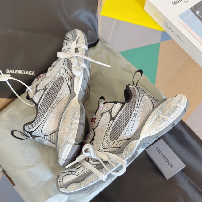 WOMEN SIZE 35-39 Men SIZE 39-45 B*alenciaga Sneaker  Top quality 1:1