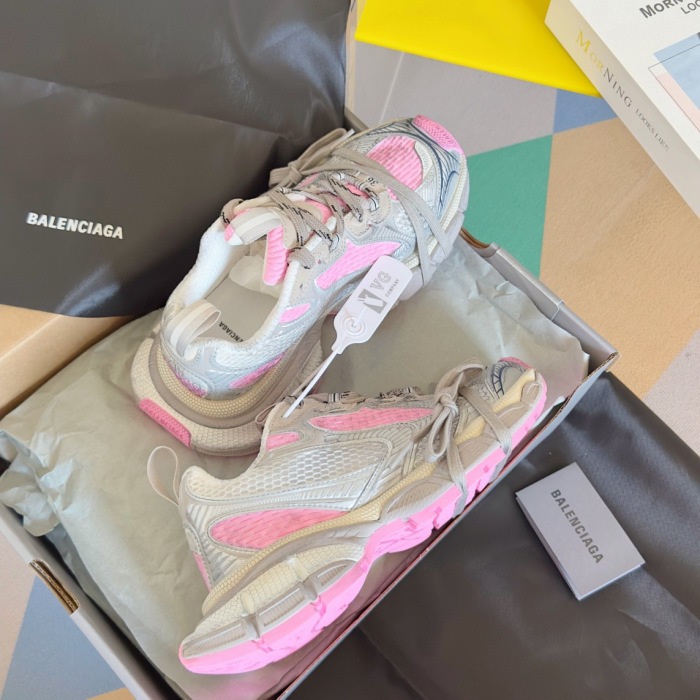 WOMEN SIZE 35-39 Men SIZE 39-45 B*alenciaga Sneaker  Top quality 1:1