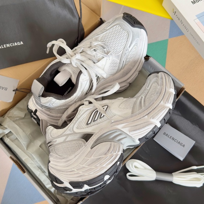 WOMEN SIZE 35-39 Men SIZE 39-45 B*alenciaga Sneaker  Top quality 1:1