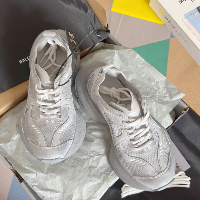 WOMEN SIZE 35-39 Men SIZE 39-45 B*alenciaga Sneaker  Top quality 1:1