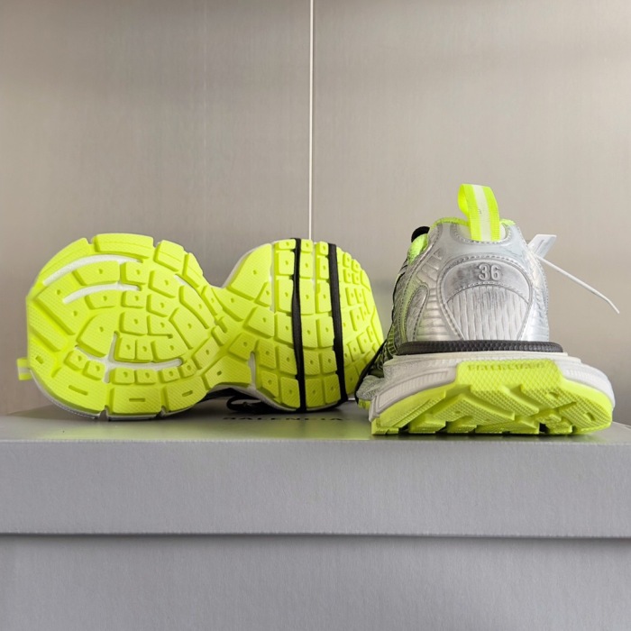 WOMEN SIZE 35-39 Men SIZE 39-45 B*alenciaga Sneaker  Top quality 1:1