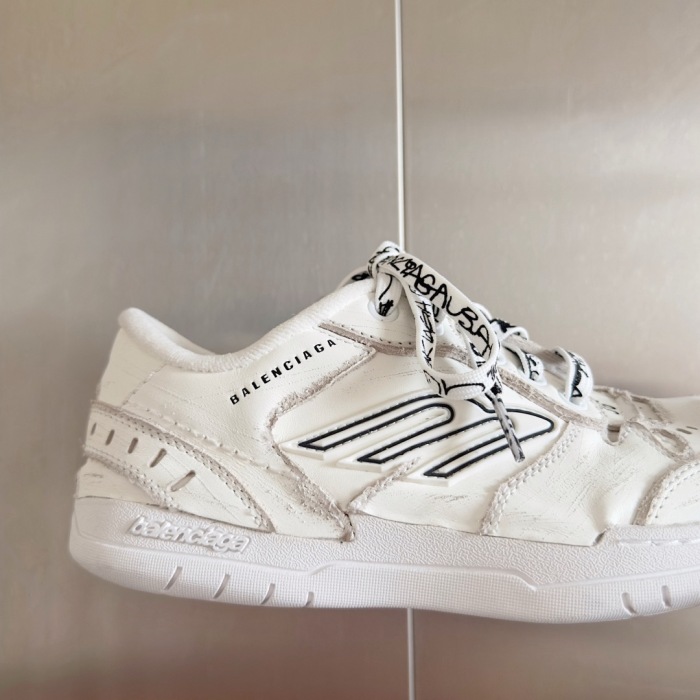 WOMEN SIZE 35-39 Men SIZE 39-45 B*alenciaga Sneaker  Top quality 1:1