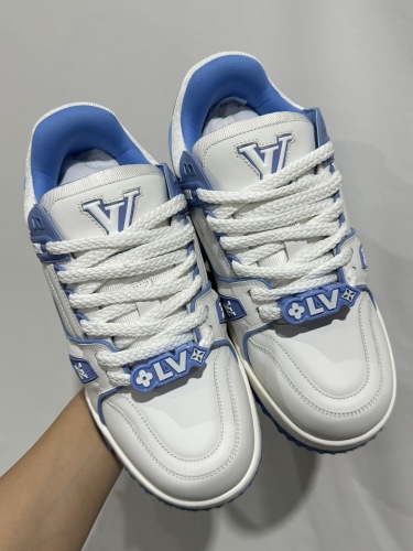 Men  Women  L*ouis V*uitton   Top Sneaker L*V Trainer