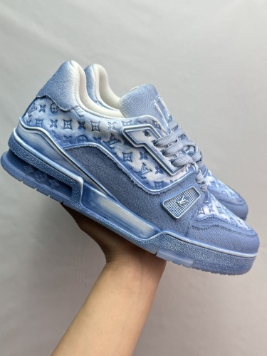 Men  Women  L*ouis V*uitton   Top Sneaker L*V Trainer