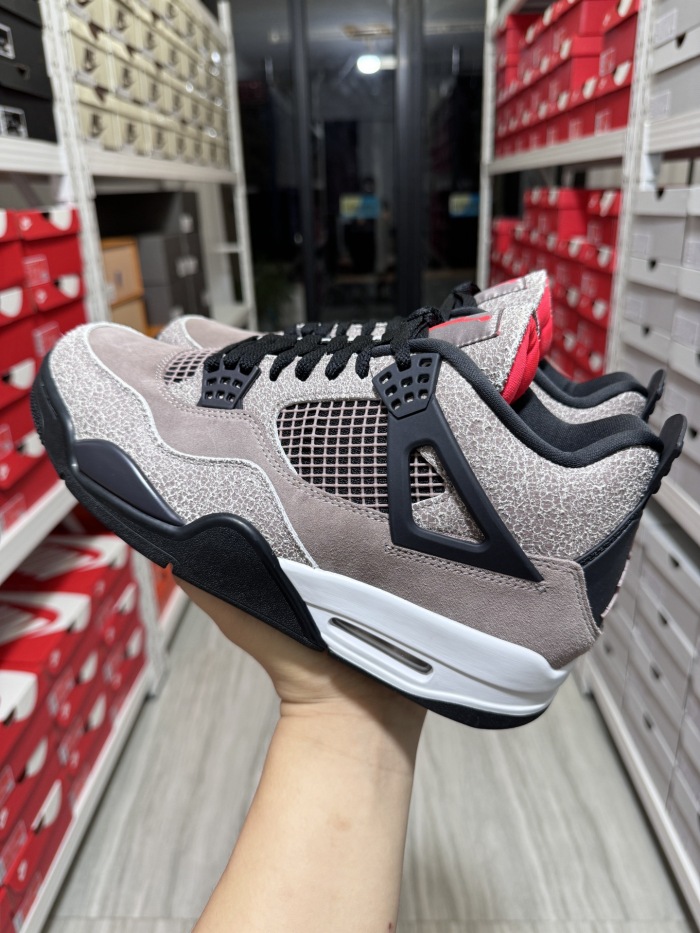 Great quality 1:1  Air Jordan 4 AJ4 sneakers