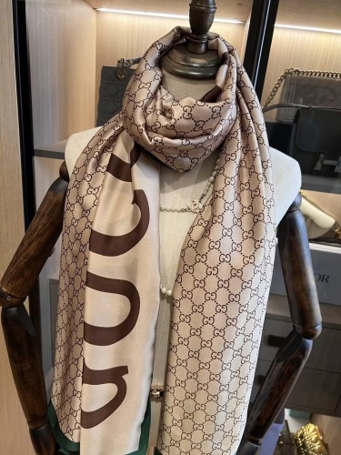 G*ucci Scarf