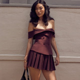 Fashionable off-shoulder double-breasted top and pleated skirt suit
