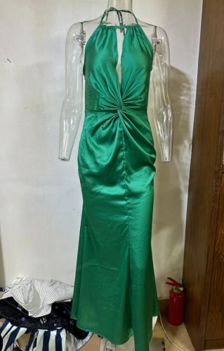 Summer solid color fashionable halter neck pleated evening dress