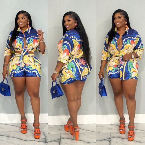 Fashionable printed blouse and shorts matching set