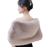 Women's faux fur shawl