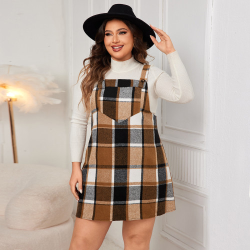 Plus size women's plaid suspender skirt