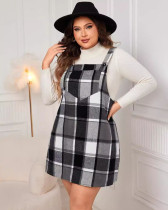 Plus size women's plaid suspender skirt
