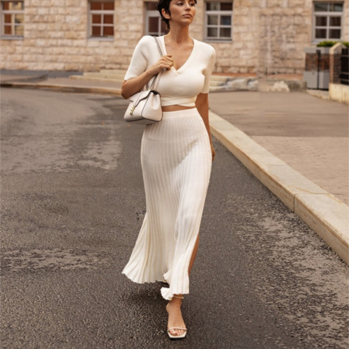 Women's V-neck short-sleeved waist knitted sweater + slit button skirt set
