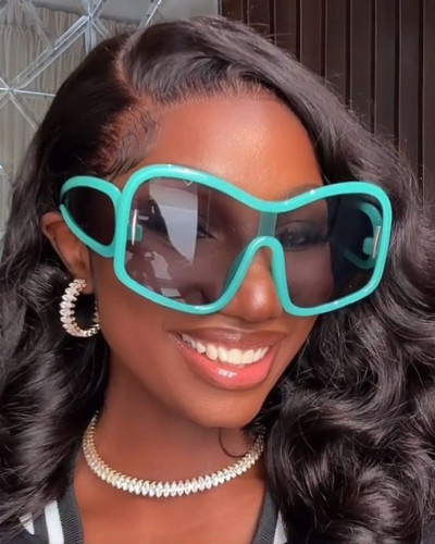 Women's large frame oversize sunglasses