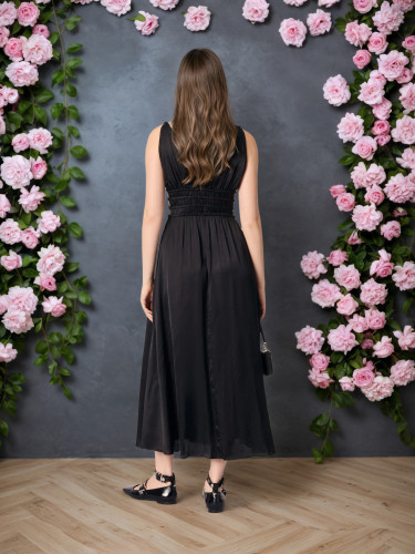 Elegant sleeveless deep V black long dress for women