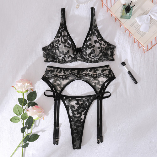 Embroidered See-through Backless Slimming Thin Deep V Sexy Lingerie Set