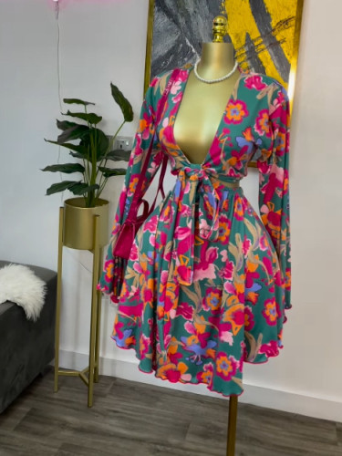 Sweet long sleeves printed V-neck tie-up vacation skirt set