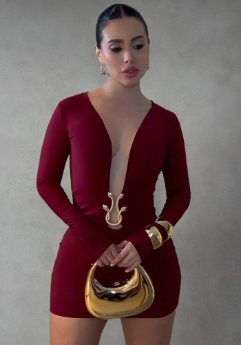 Sexy deep V-neck bodycon dress metallic accessories long-sleeved bodycon evening dress