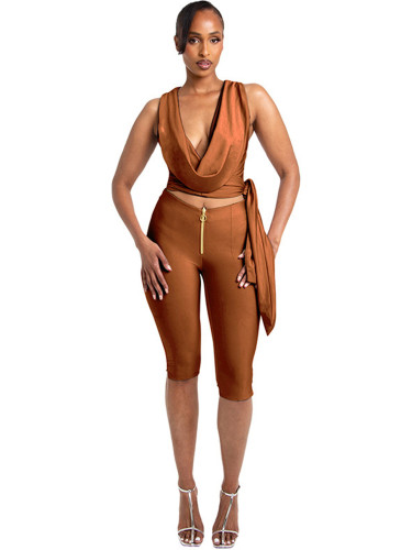 Summer women's plunging neckline top and solid color capri pants set