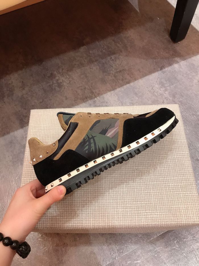 Valentino Garavani Rockrunner camouflage-print sneakers 24