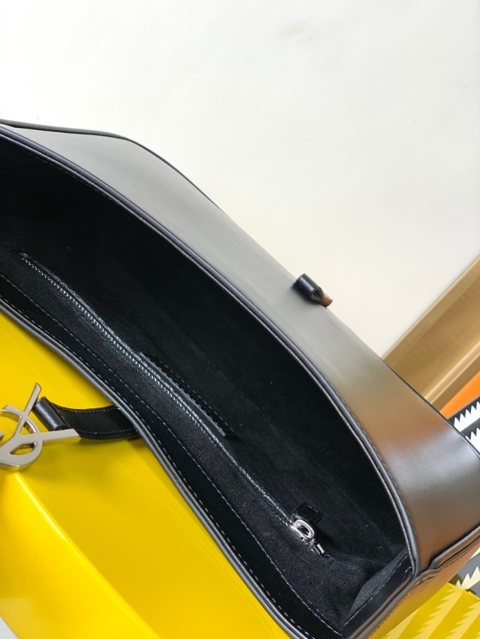 Handbags SAINT LAURENT 657228 size 24.5x16x6 cm