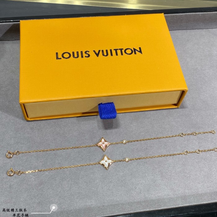 Clothes Louis Vuitton 119