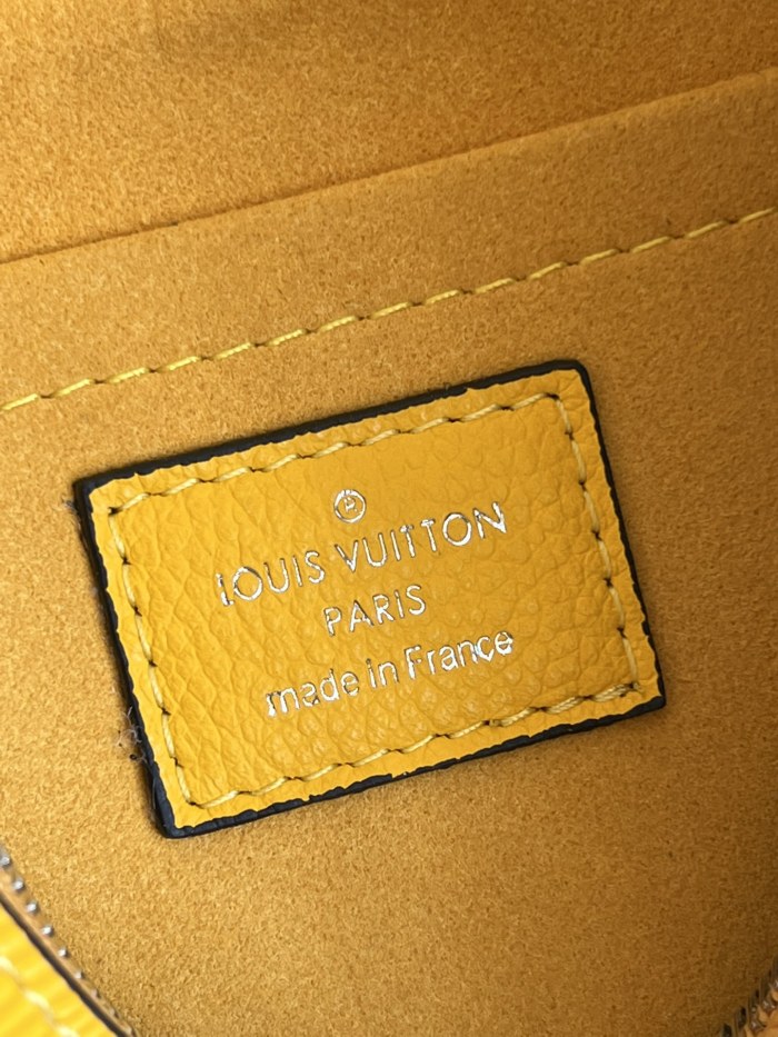 Handbag Louis Vuitton M80688 size 25 x 15 x 8cm