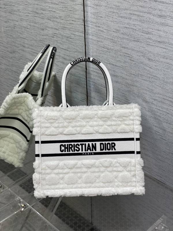 Handbag Dior size 26*8*22 cm