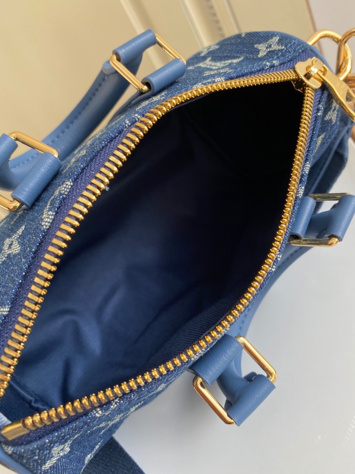 Handbag Louis Vuitton M90689 size 21×9×12 cm