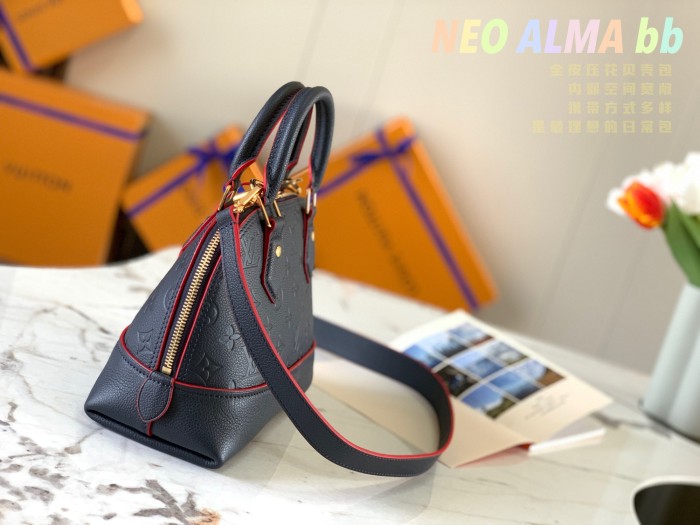 Handbag Louis Vuitton M44829 size 25.0x18.0x12.0 cm