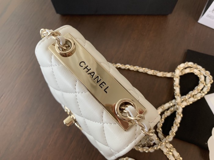Handbag Chanel A81633 size 11cmx11cmx5 cm