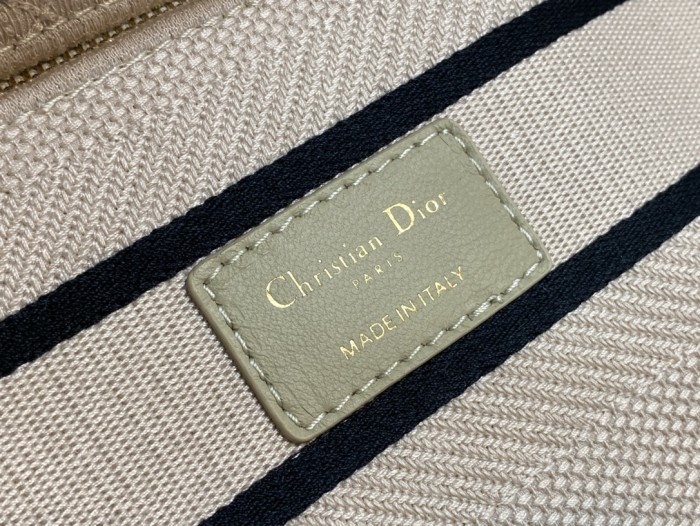 Handbag Dior size 24*20*11 cm