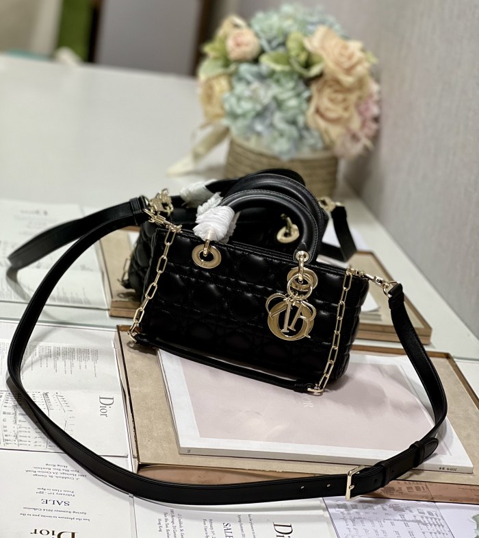 Handbag Dior 9031 size 22.5×6×11.5 cm