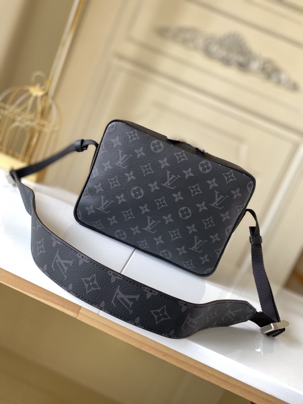Handbag Louis Vuitton M30233 size 29.5x 20.0x 10.5 cm