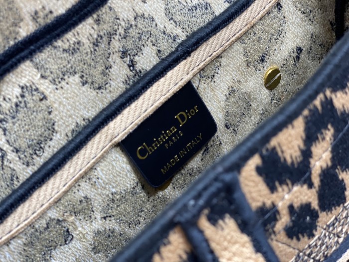 Handbag Dior size 25 cm