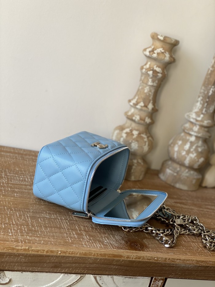 Handbag Chanel 81194 size 17 cm