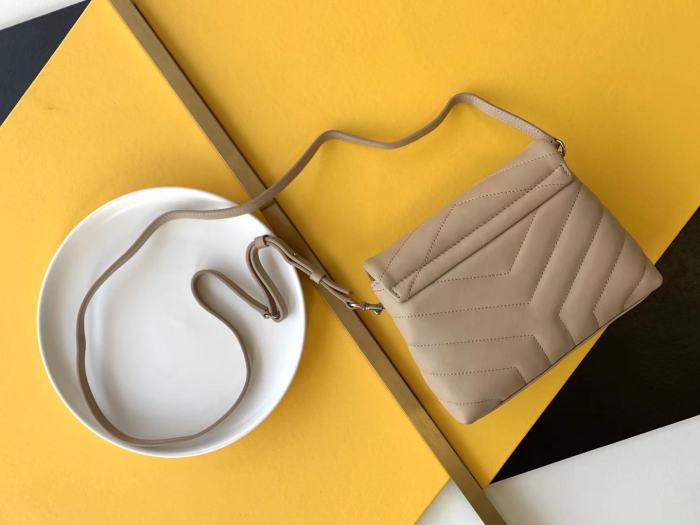 Handbags SAINT LAURENT 467072 size 20X14X7 cm