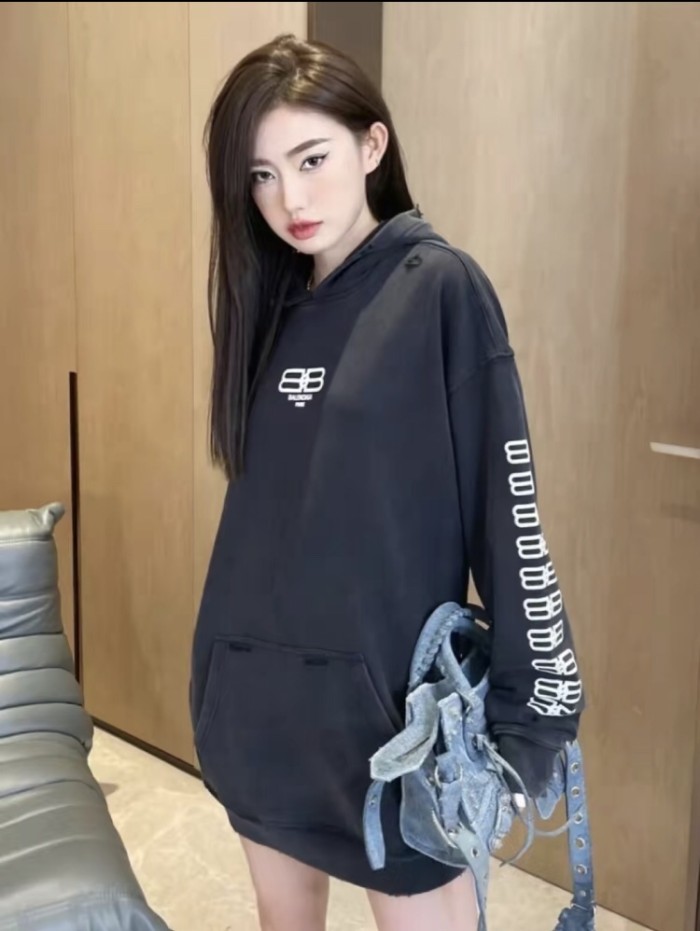 Clothes Balenciaga 54