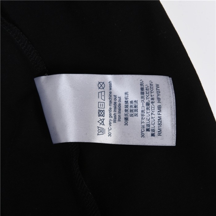 Clothes Louis Vuitton 320