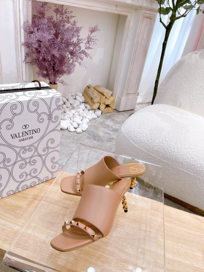 VALENTINO GARAVANI ROMAN STUD WOMEN 11