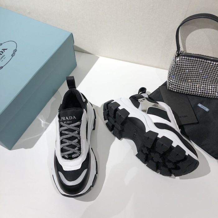 Prada Low Top sneaker 53
