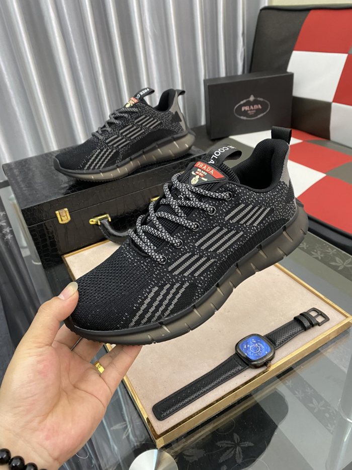 Prada Low Top sneaker 17