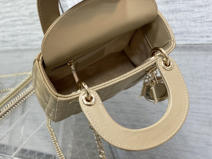 Handbag Dior size 17 cm