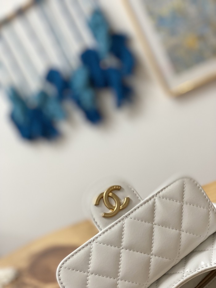 Handbag Chanel AS3710 size 17×19×6 cm