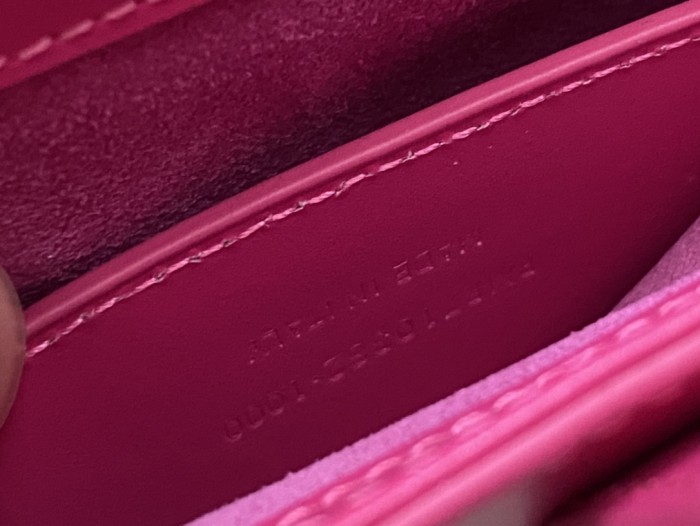 Handbags SAINT LAURENT 710318 size 19x11.5x4.5 cm